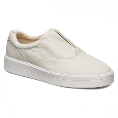 CLARKS Hero Step. White Leather