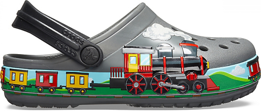 crocs train clog